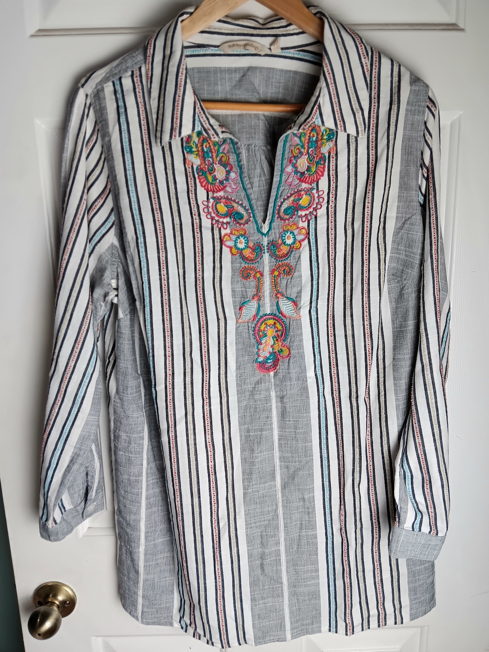 Soft Surroundings Size 1X Gray White Striped Embroidered Aruba Boho Tunic